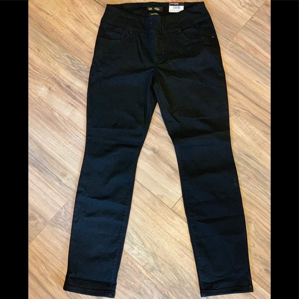 LEE Petite Sculpting Fit Slim Leg Pull On Jean